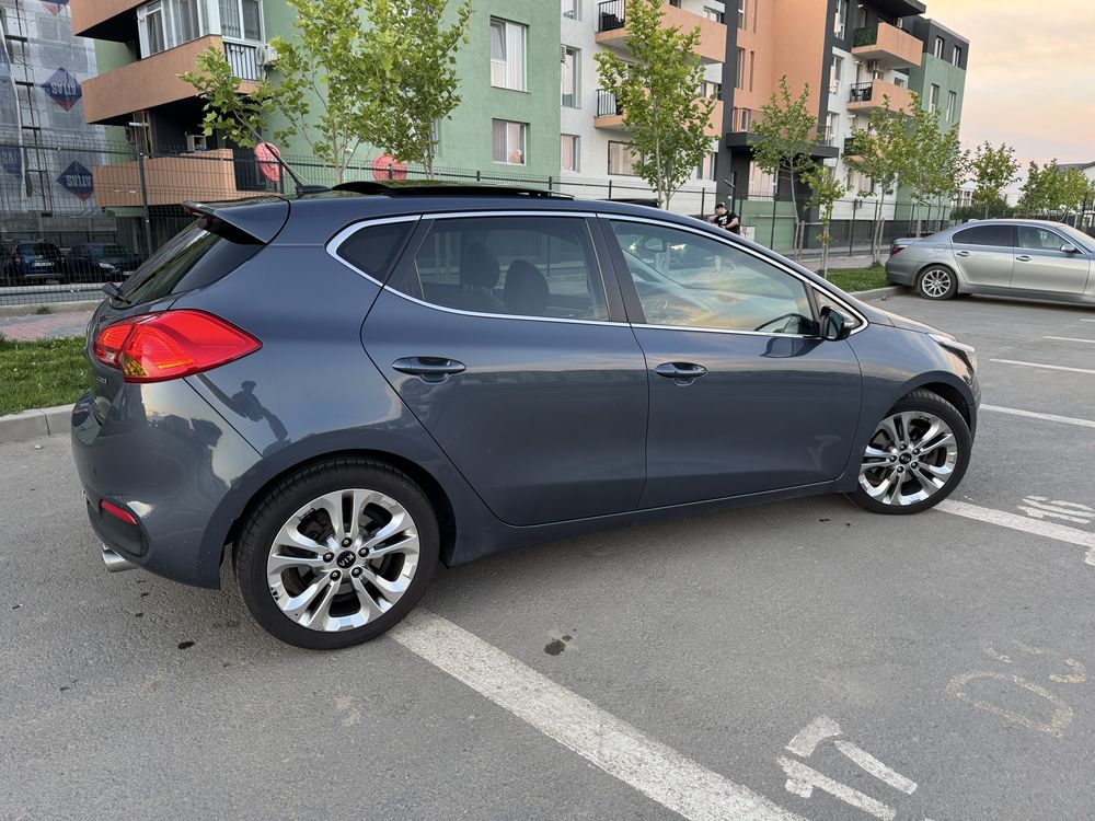 Kia Ceed 1.6 CRDi, 2012 Panoramic