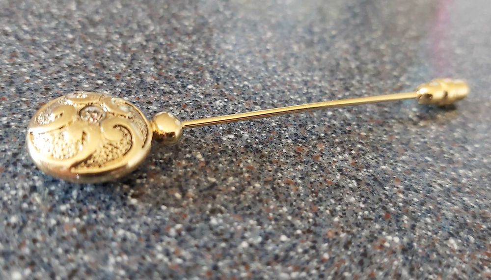 Старинна антикварна златна/18  кар.позлатена немска игла с брилянти