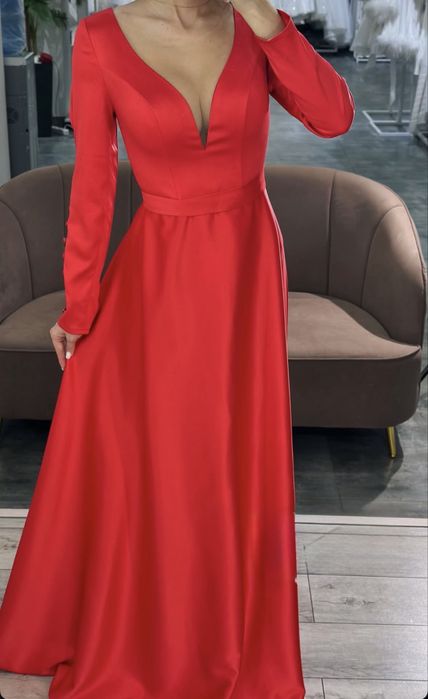 Очень красивое вечернее платье НОВОЕ, S-M (44-46 размер)