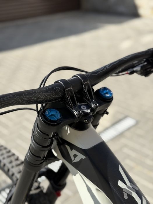 Велосипед YT Tues CF Pro 2019 M/L НОВ