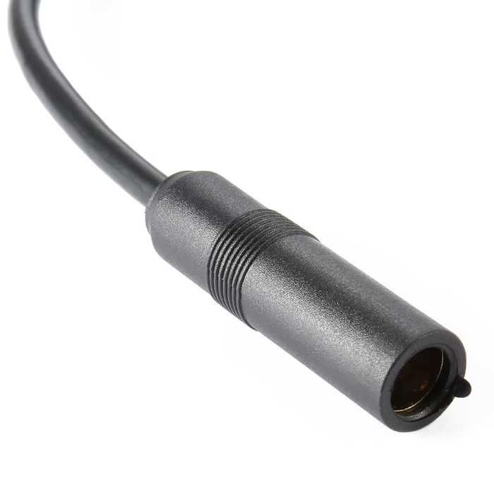 Усилвател за автомобилна антена с захранване 12V.