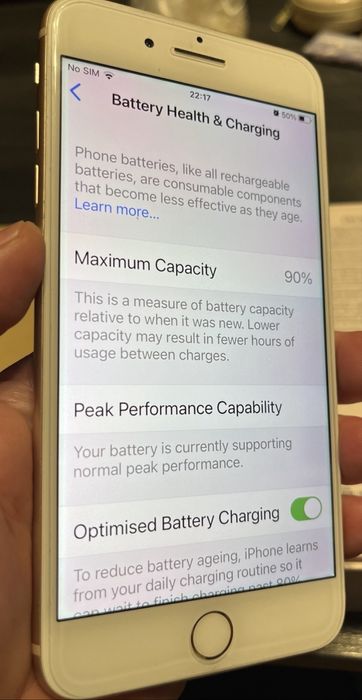 Употребяван Iphone 8 plus gold