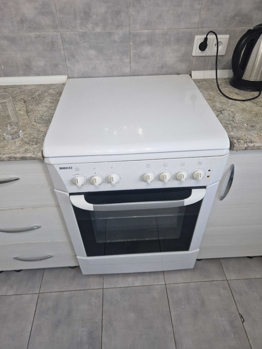 Кухонная электрическая плита