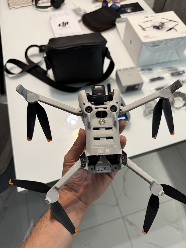 Дрон DJI Mini 4 Pro Fly more combo RC2 в гаранция