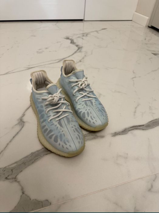 Yeezy 350 V2 Mono ice 44