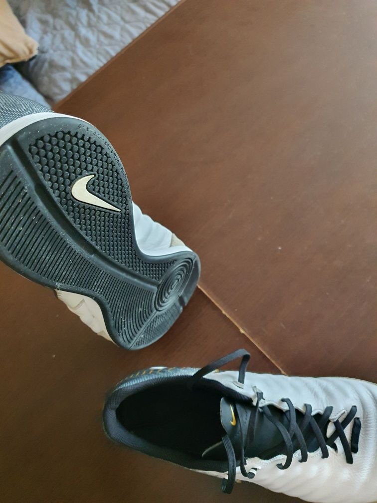 Футболни обувки "Nike Tiempo", 46 номер