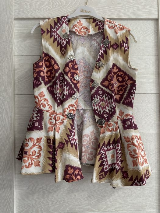 Кажекей, рубашка, пиджак