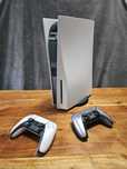 PlayStation 5 + Volan + Schimbător + 3 jocuri