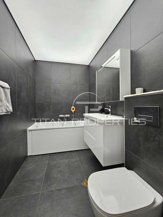 Продава се Двустаен апартамент в Пловдив, Тракия - 76 кв.м за 1948 €/кв.м - Снимка #8