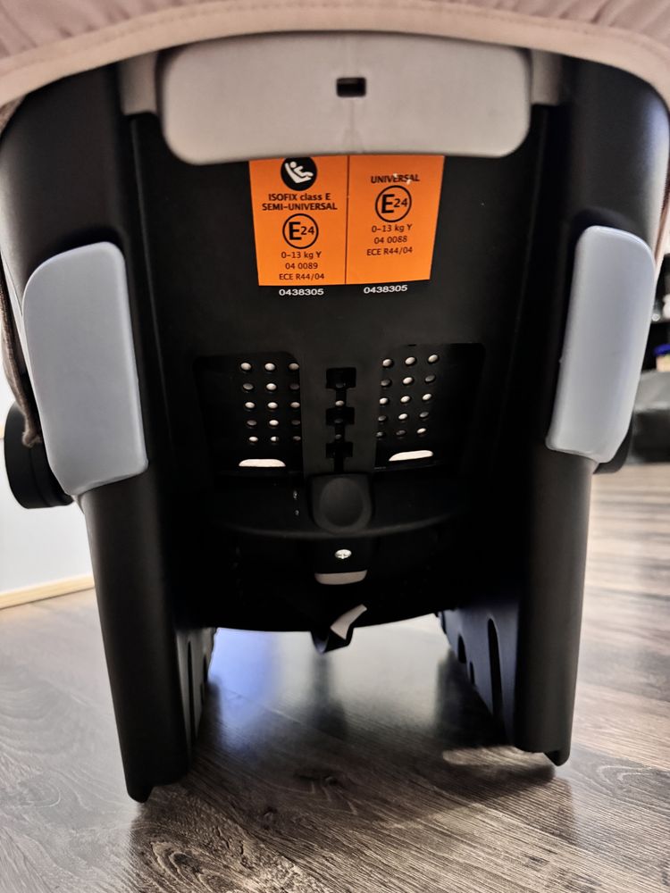 Продава се столче за кола Peg Perego Primo Viaggio SL