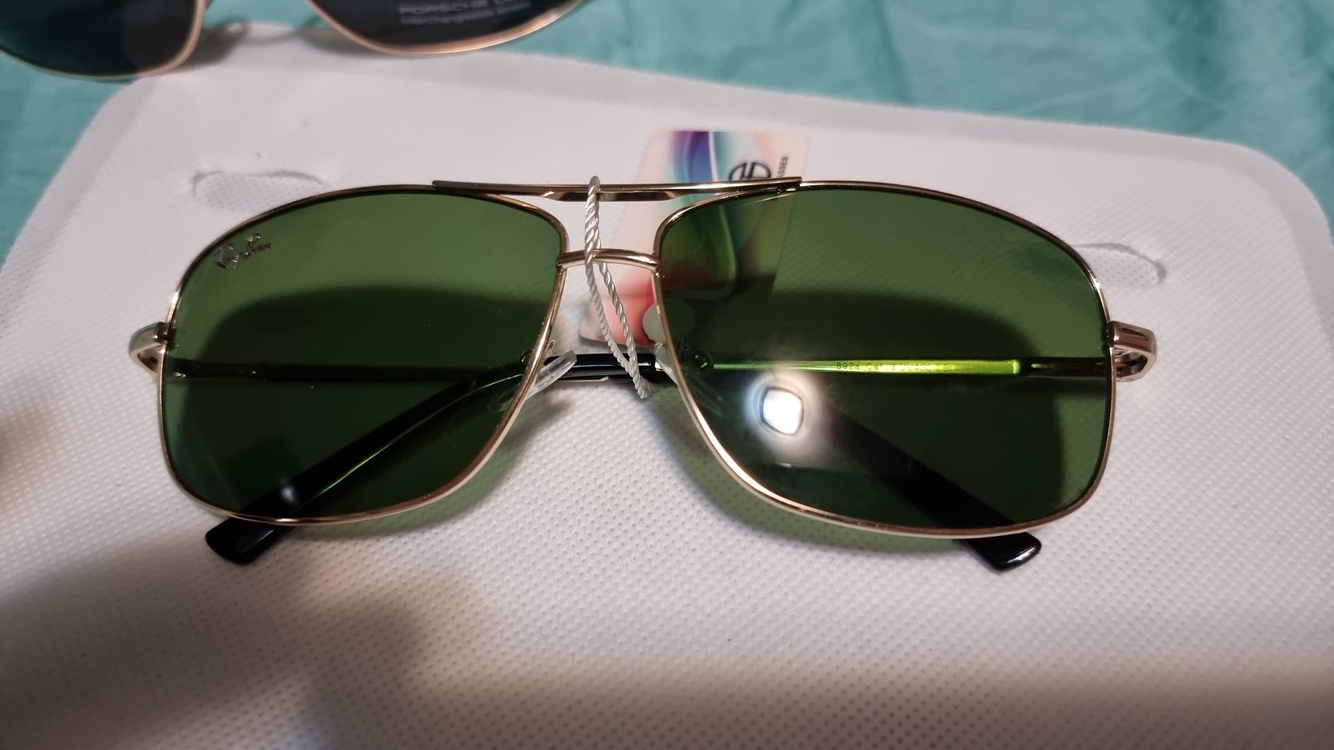 Pachet ochelari de soare Ray-Ban aviator și gunmetal, lentile verzi