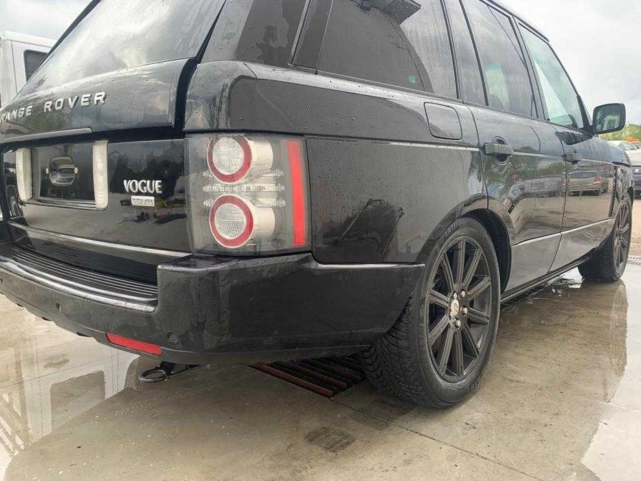 Dezmembrez range rover VOGUE L322 FACELIFT 4.4 D/land ROVER/