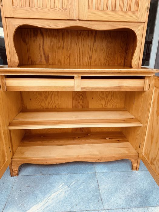 Масивен дървен бюфет / шкаф в рустик стил – отлично състояние