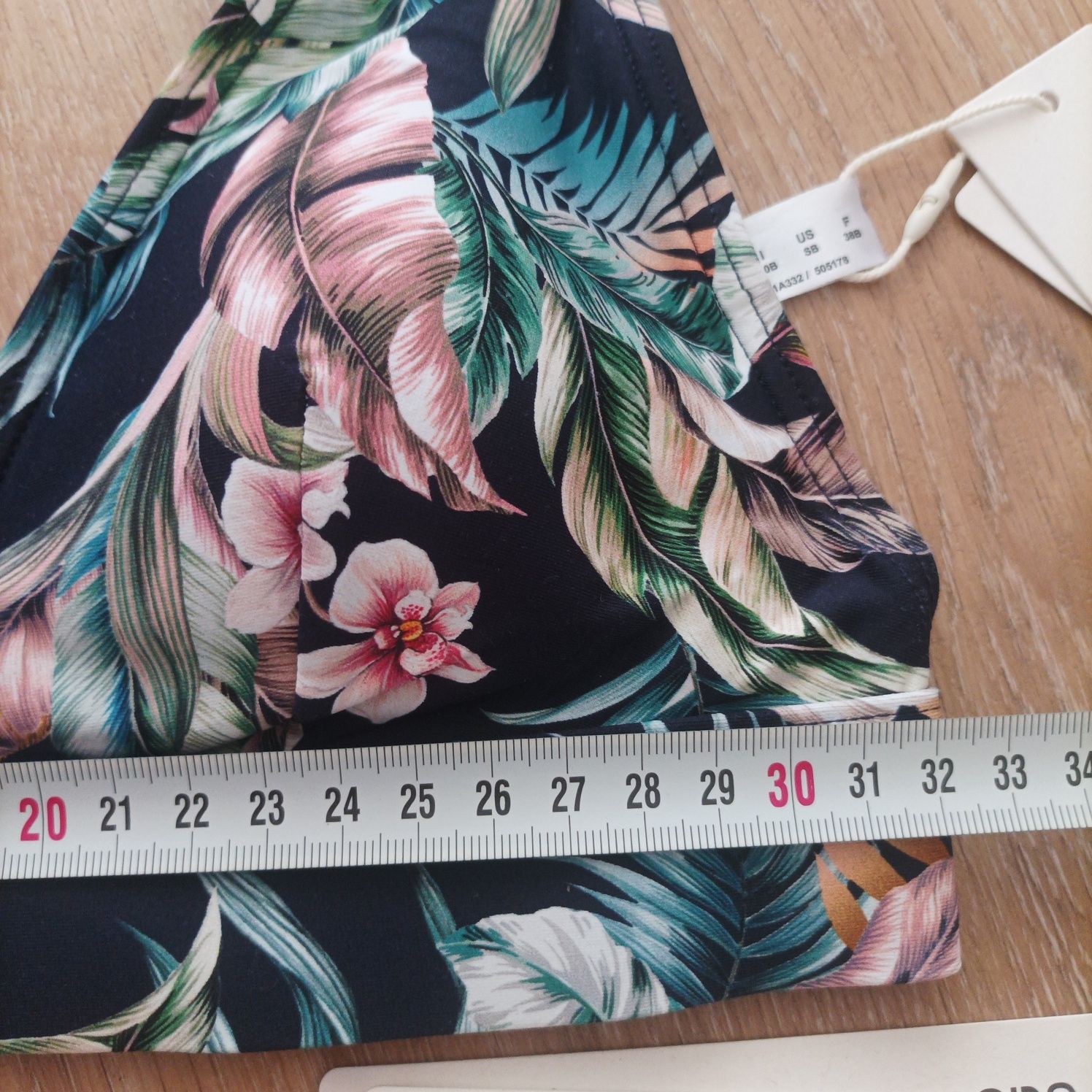 Esprit /Oneill 36B/C  висока талия нов оригинален бански