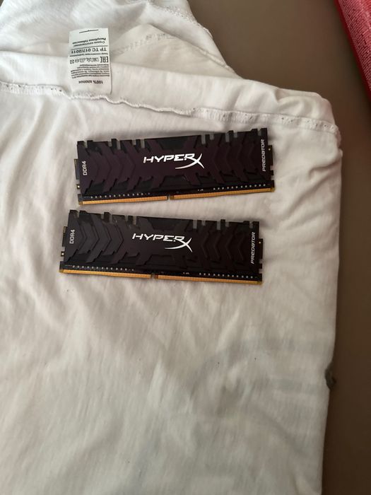 ОЗУ HyperX 2 плашки на 16ГБ
