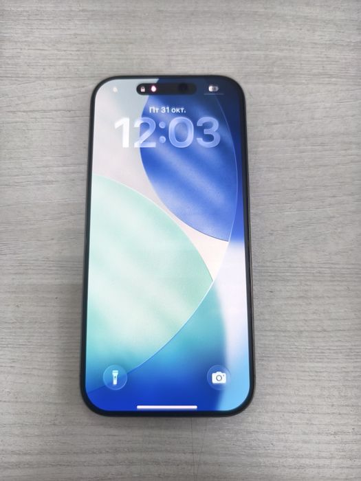 Продам айфон 16 про