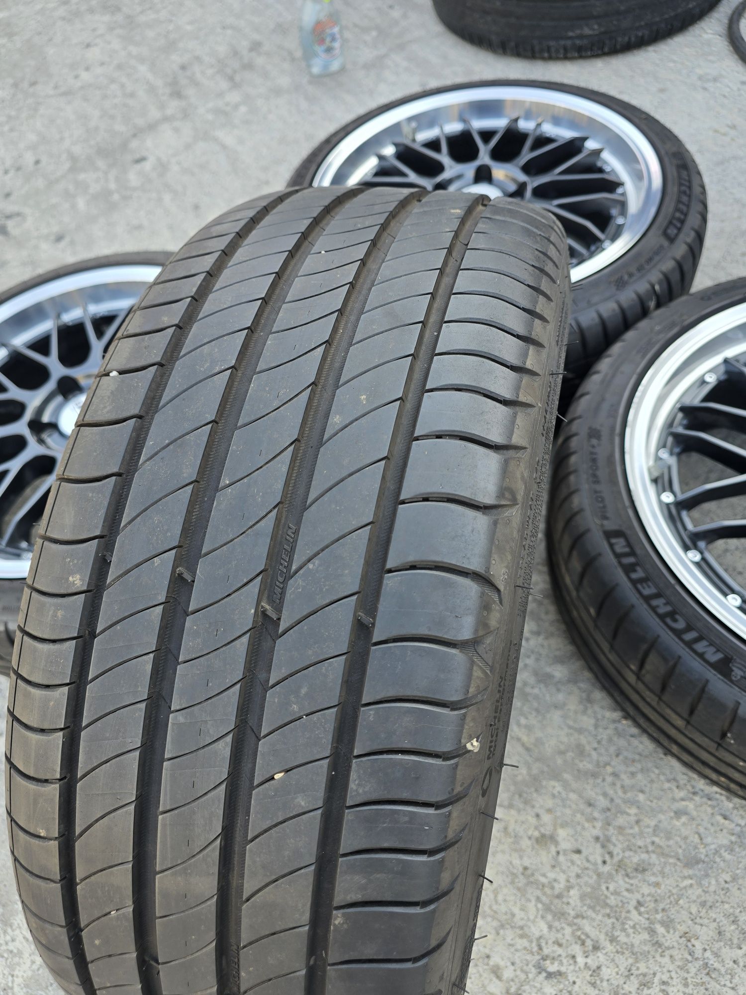 1 Броя Гума 225/40/18 Michelin Primacy 4 6,8mm 23dot