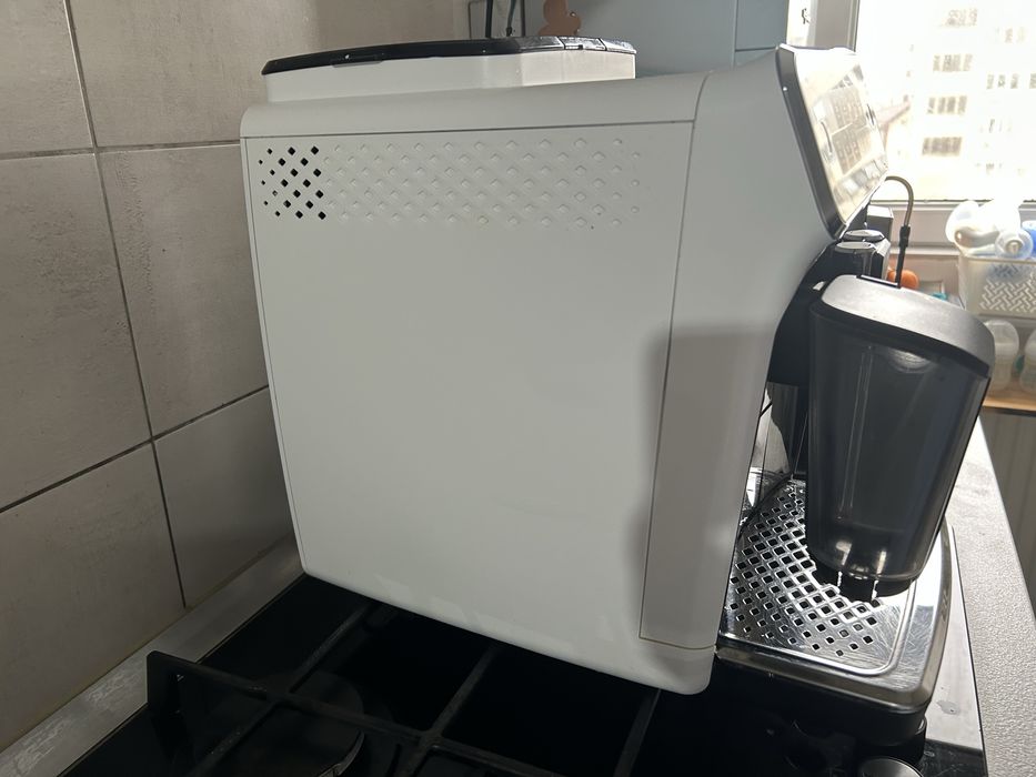 Expresor Philips, LatteGo