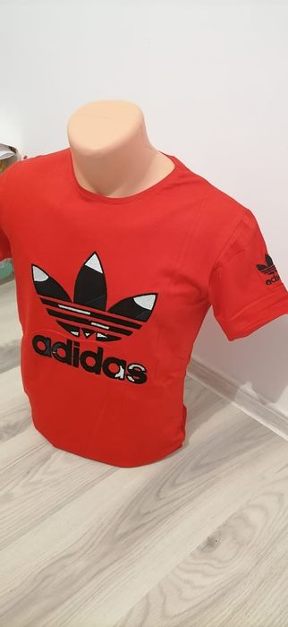 Tricouri barbati sigla brodata