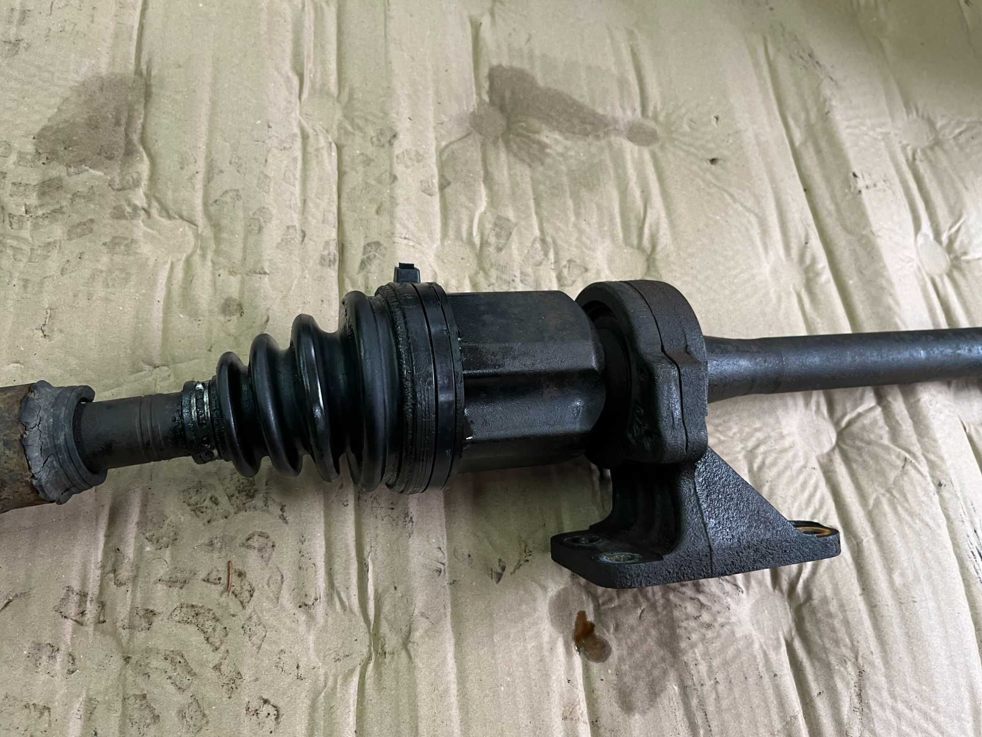 Полуоски за Toyota Corolla Verso 2.0 D-4D 2003 г.