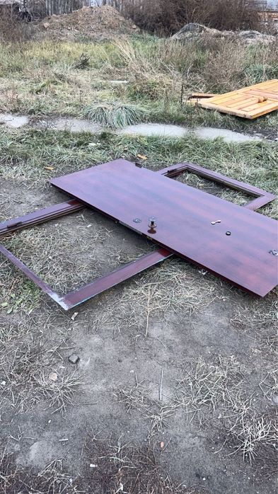 Продам металлический двери