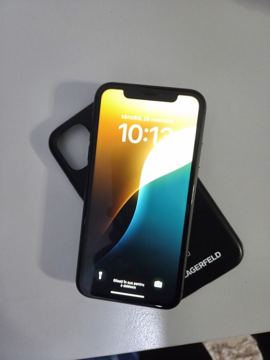 Vând iPhone 11 64 GB