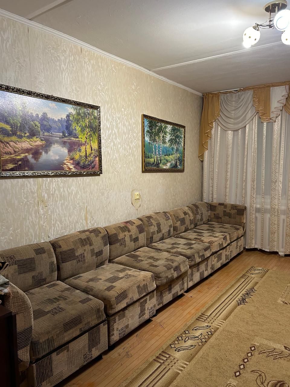 Продам диван срочно