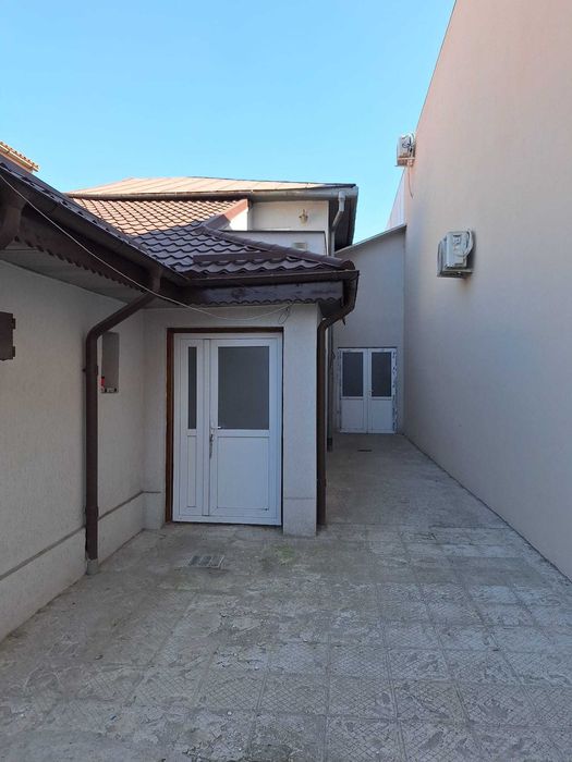 Casa 4 camere de inchiriat