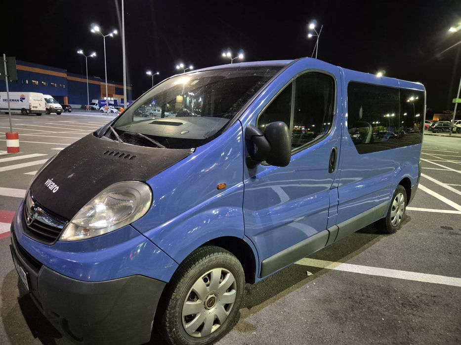 De vanzare opel vivaro 8+1 locuri