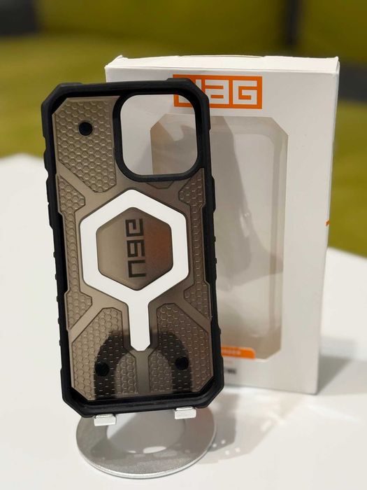 Husa Replica UAG Pathfinder Silver/Black - pentru iPhone 16 Pro Max