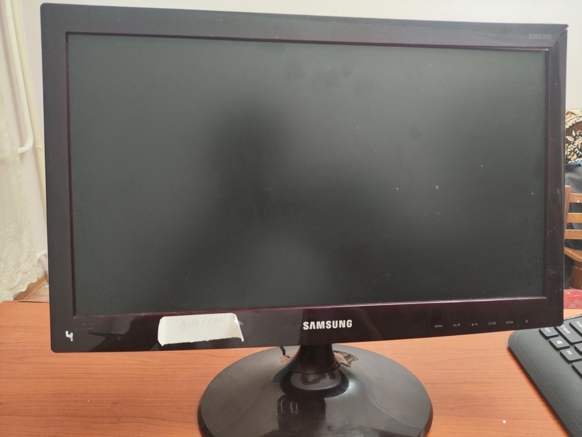 Продам монитор Samsung S20D300NH