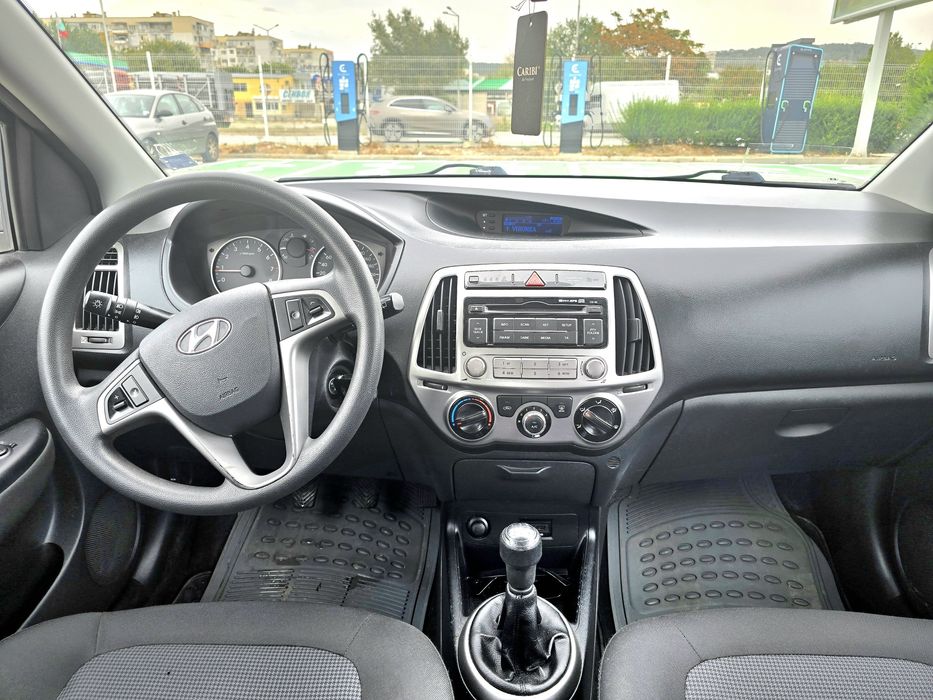 Продавам Hyndai i20 FACE LIFT