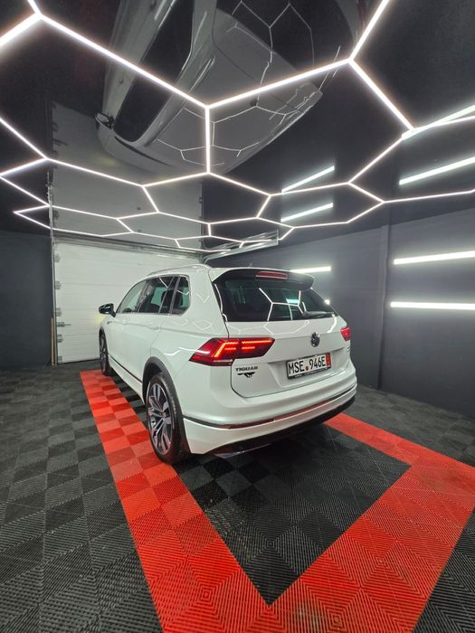 VW Tiguan R-Line 4Motion