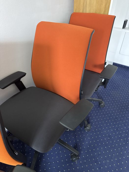 Ofertă Black Friday: Scaune de birou Steelcase Think