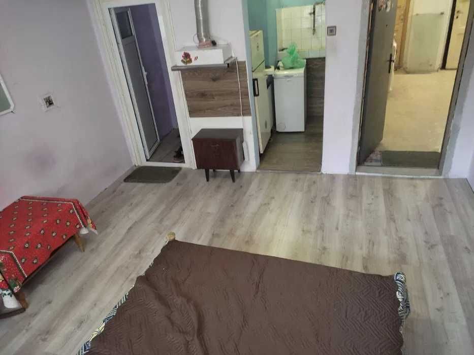 Продава се Едностаен апартамент в Бургас, Център - 34 кв.м за 877 €/кв.м - Снимка #2