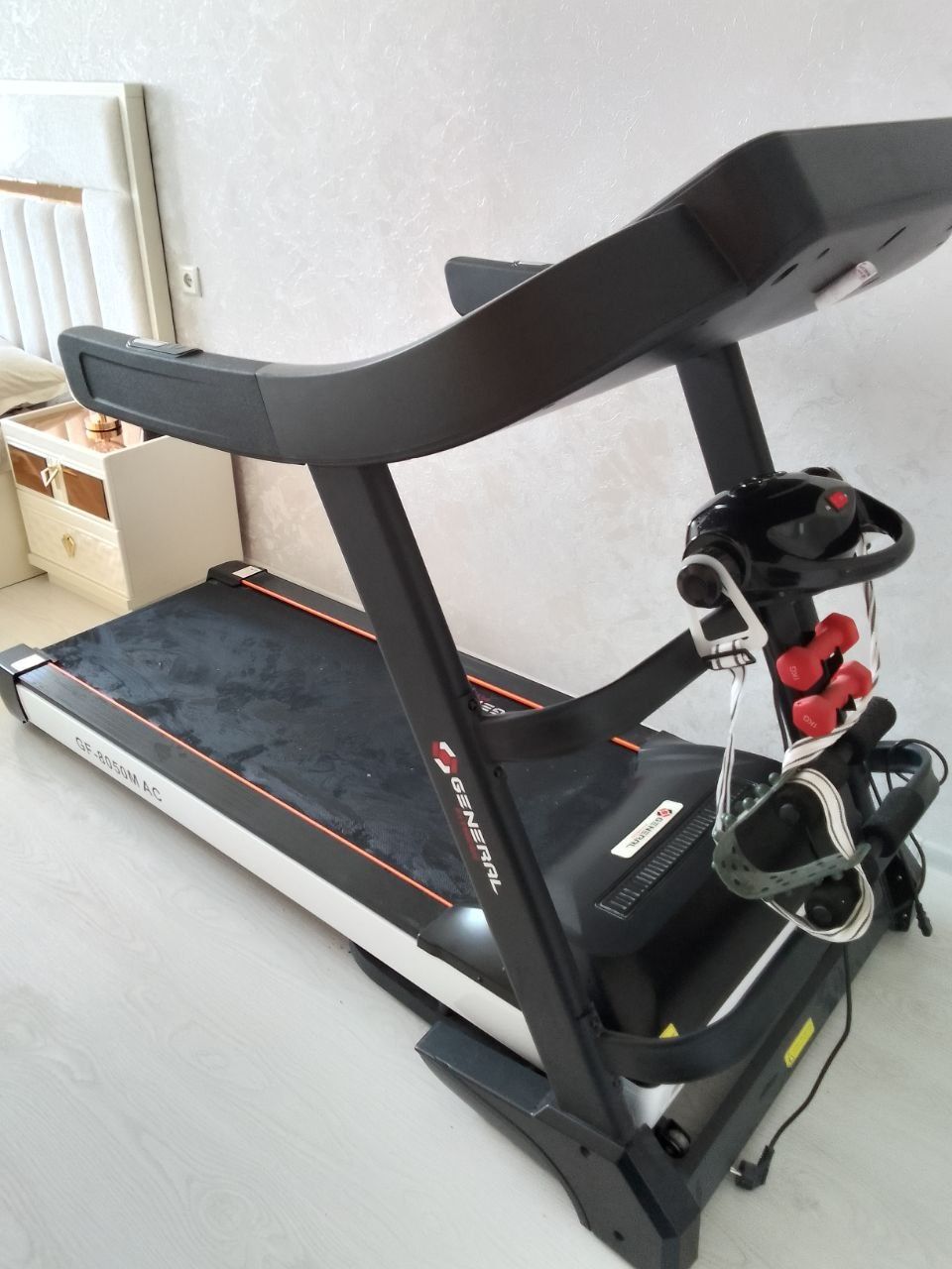Беговая дорожка General Fitness GF-8050M

Максимальный вес пользовател