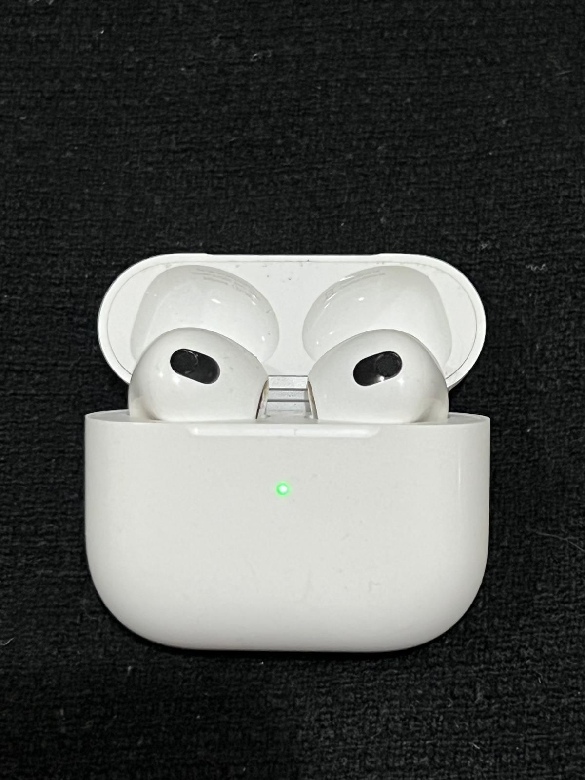Airpods generația 3
