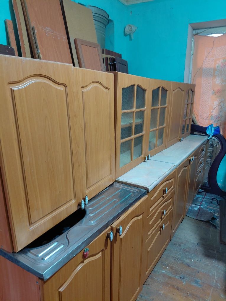 Продам кухонный гарнитур