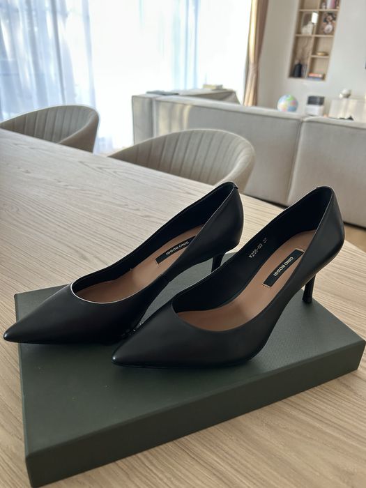 Vand pantofi de piele marime 37