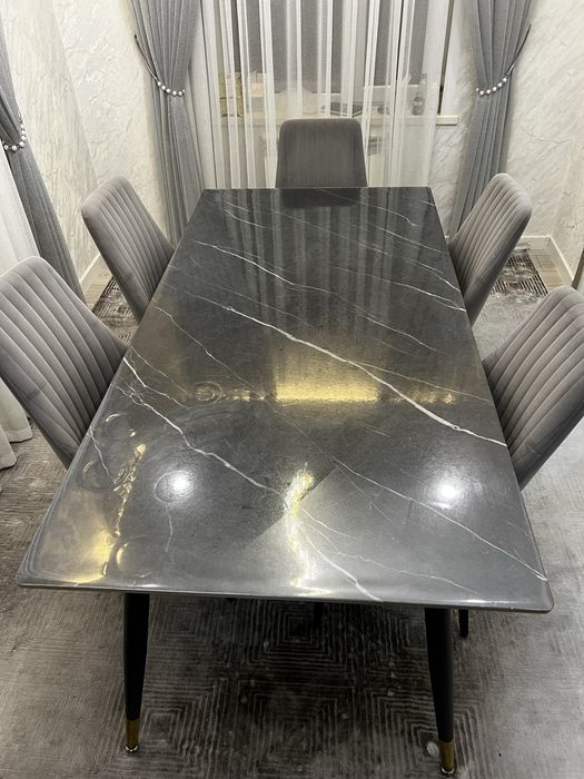 Срочно продам стол из керамогранита