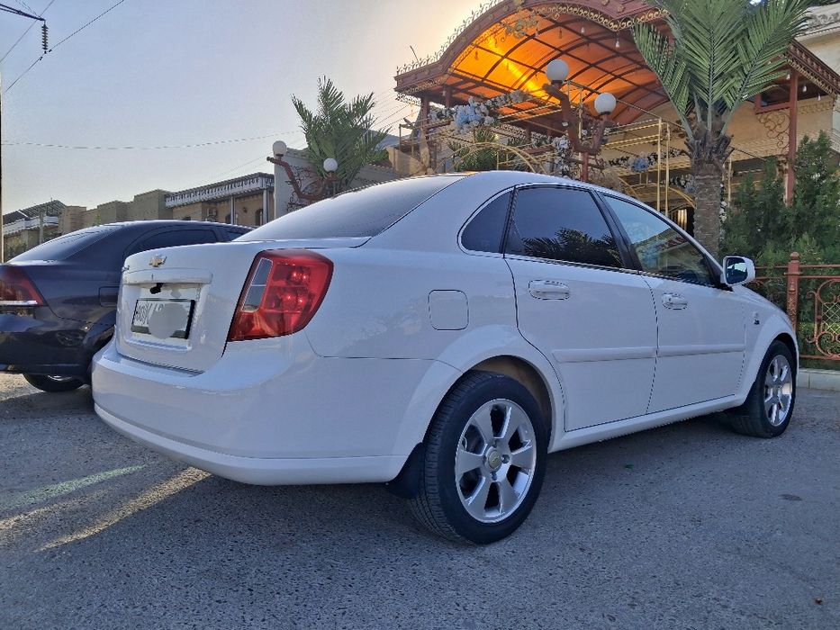Продаётся авто машина Chevrolet lacetti 2022 года. Срочно!!!