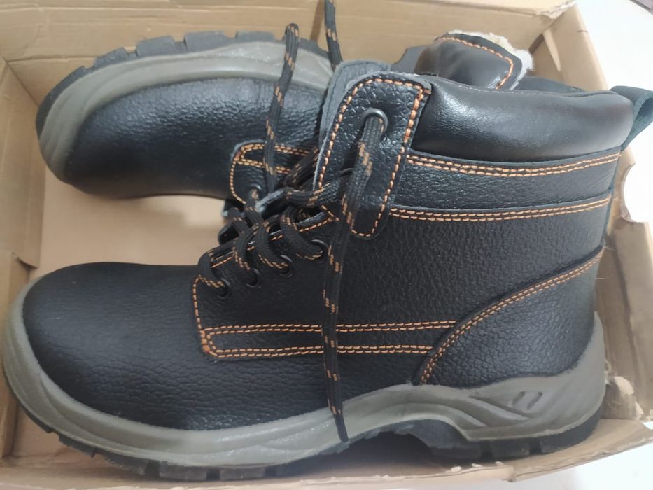 Зимняя ботинка новая