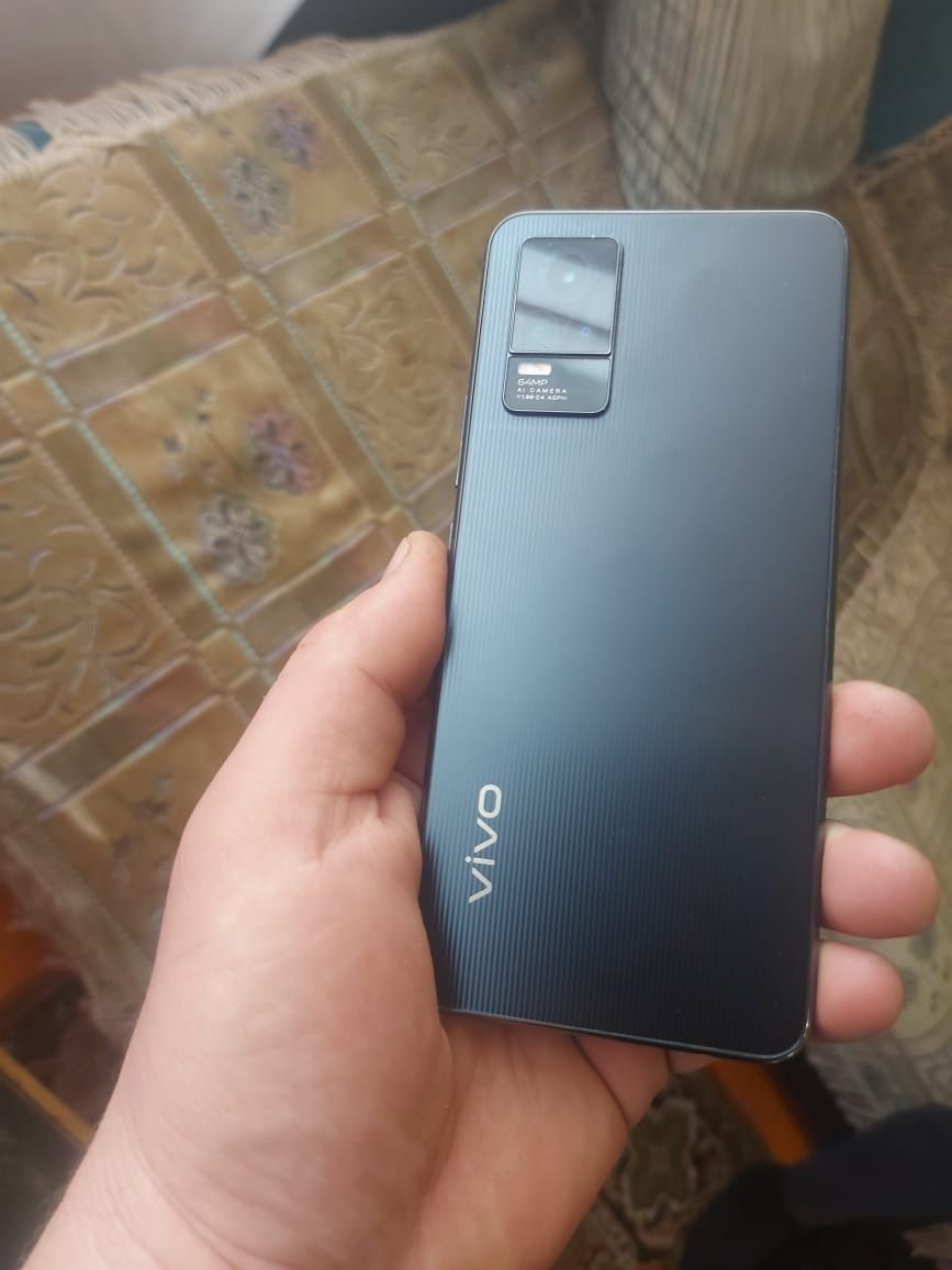 Продаётся смартфон Vivo V21E в идеальном состоянии