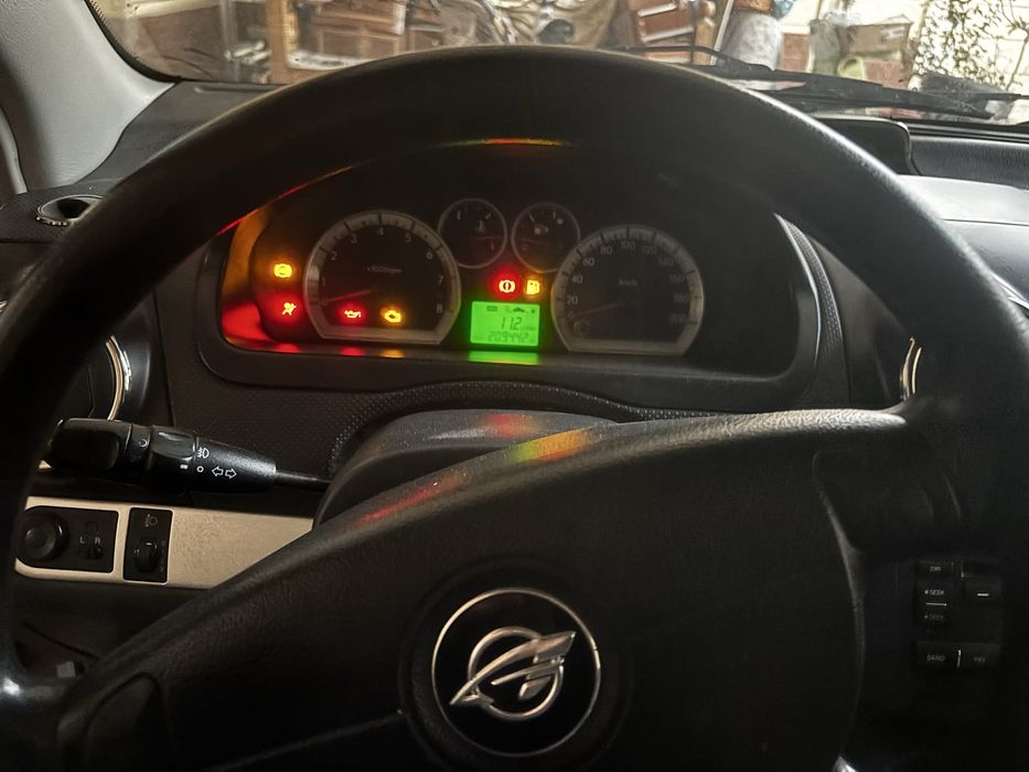 Нексия -3 сотилади