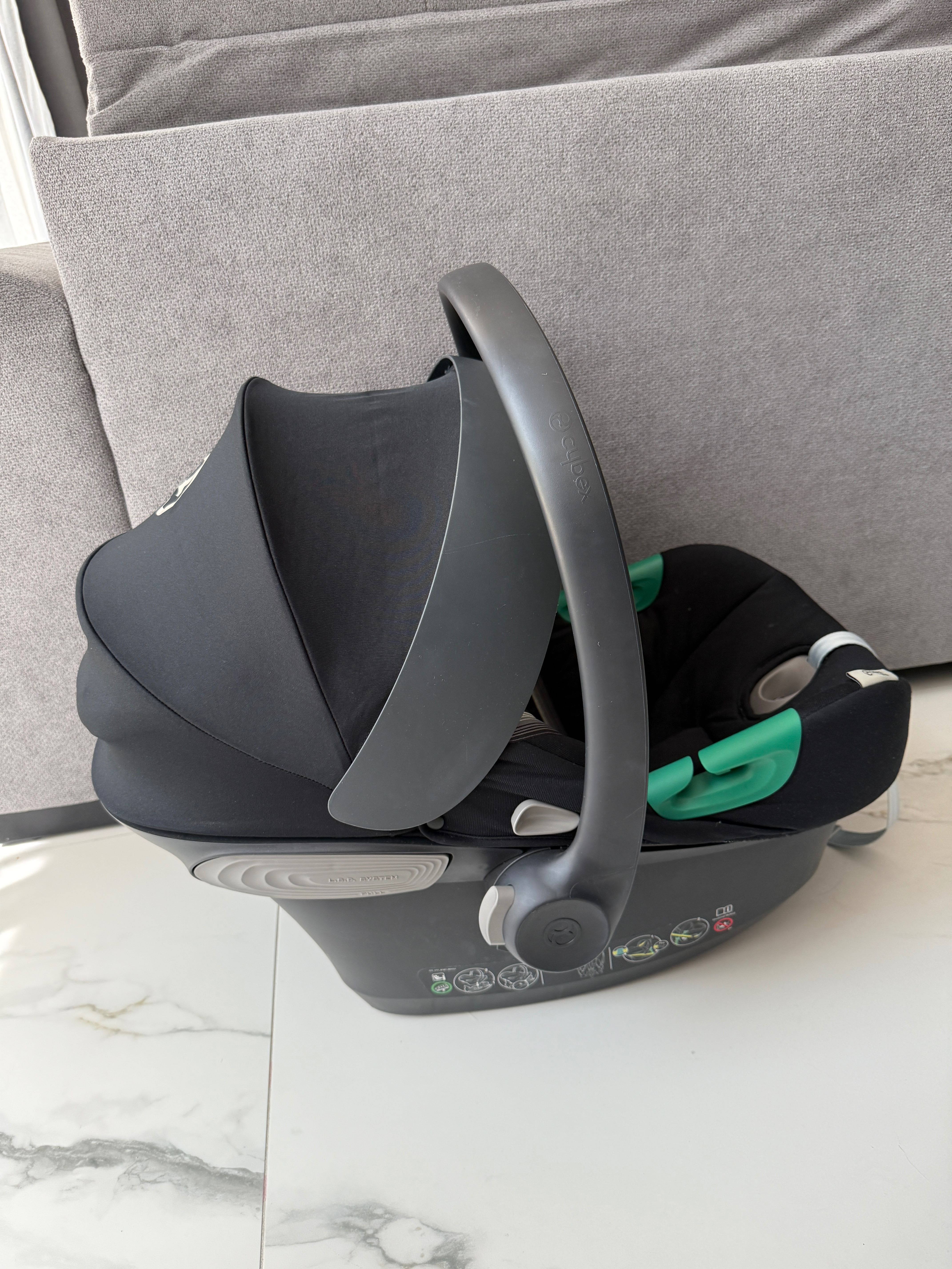 Кошче за кола Cybex Aton s2 i-size