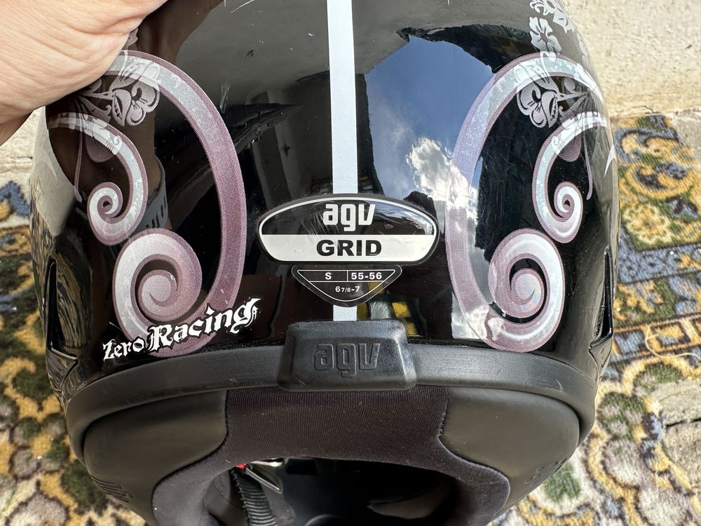 AGV каска размер S