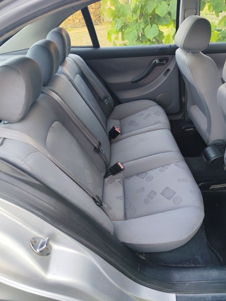 SEAT LEON 16 16 valve benzină