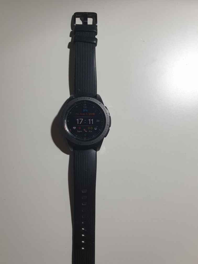 Samsung Galaxy Watch 42mm. Черный