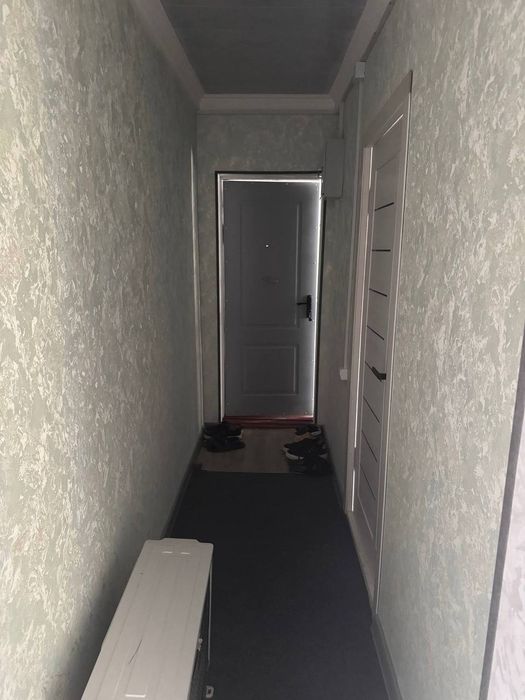 Продаю 2-х комнатную квартиру Спутник 2, деревянный дом