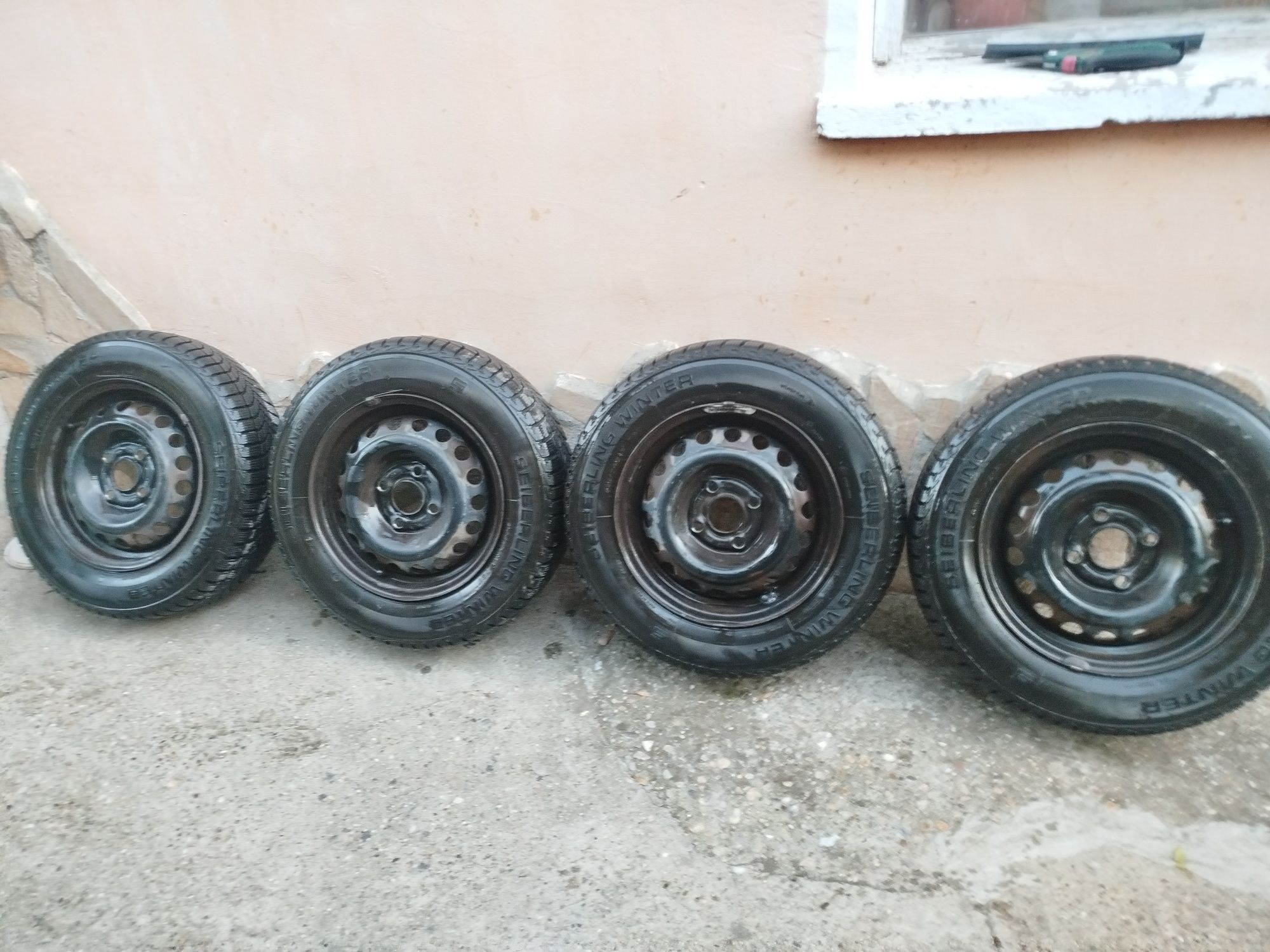 Гуми с джанти 165/70/R13